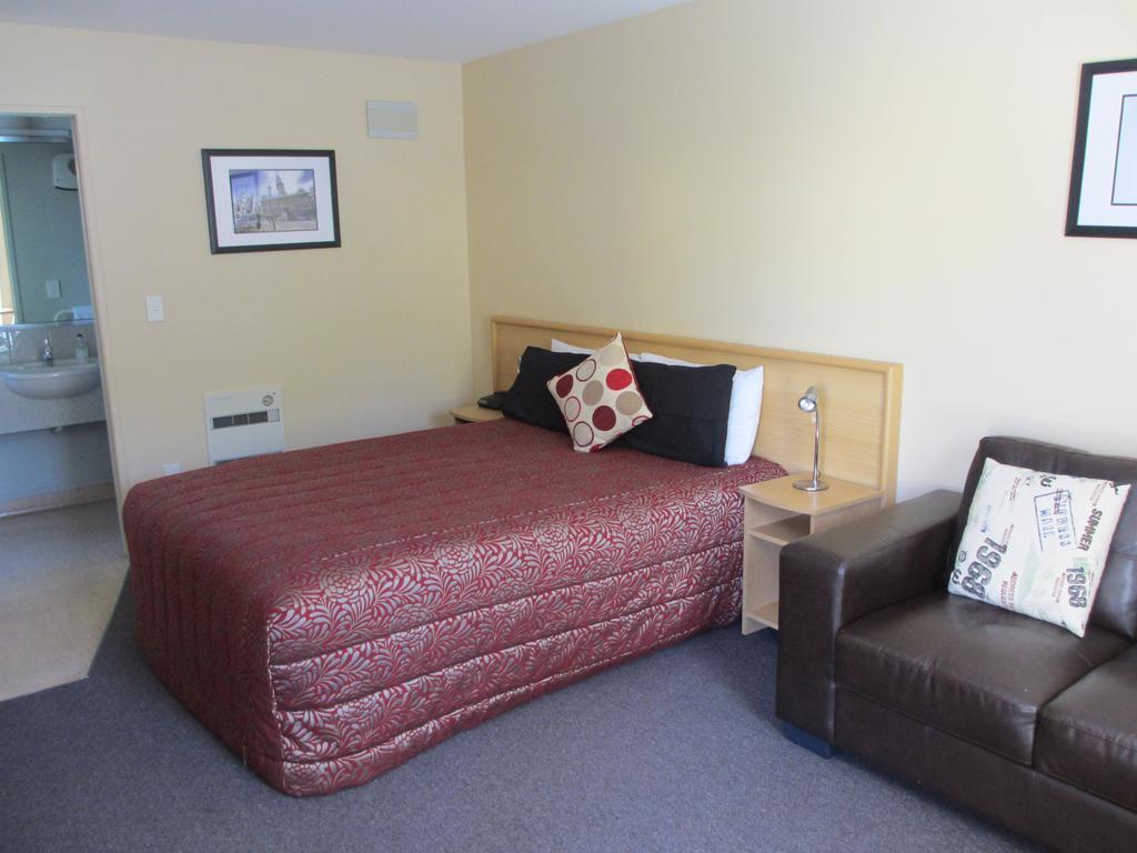 Alhambra Oaks Motor Lodge Dunedin Eksteriør billede