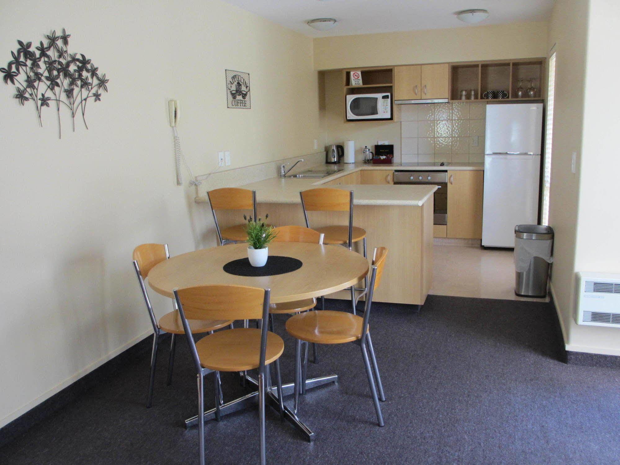 Alhambra Oaks Motor Lodge Dunedin Eksteriør billede