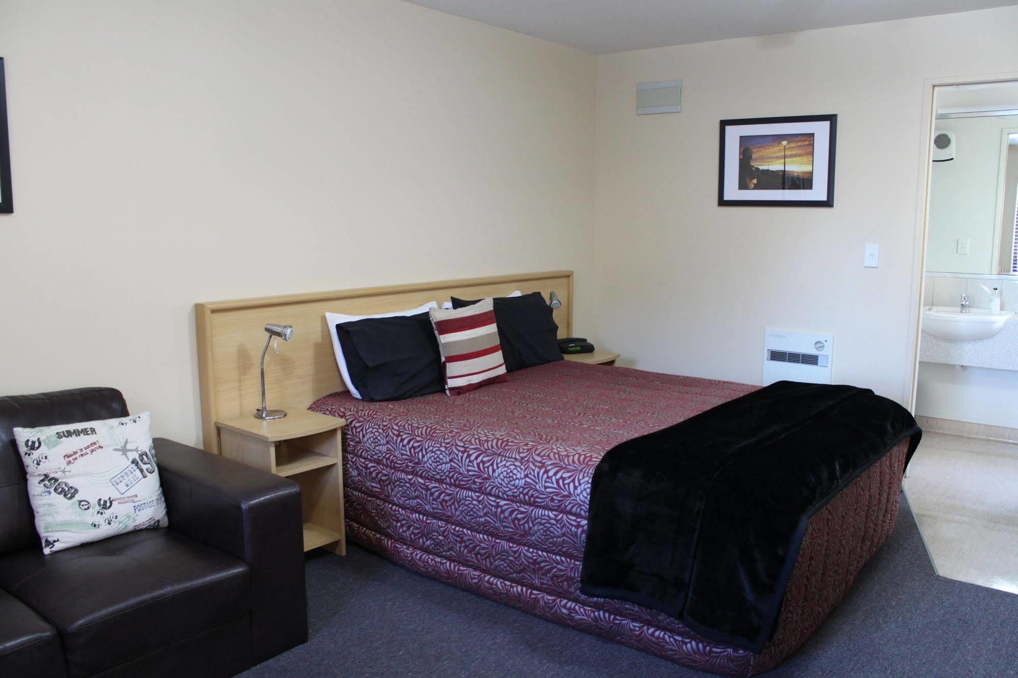 Alhambra Oaks Motor Lodge Dunedin Eksteriør billede