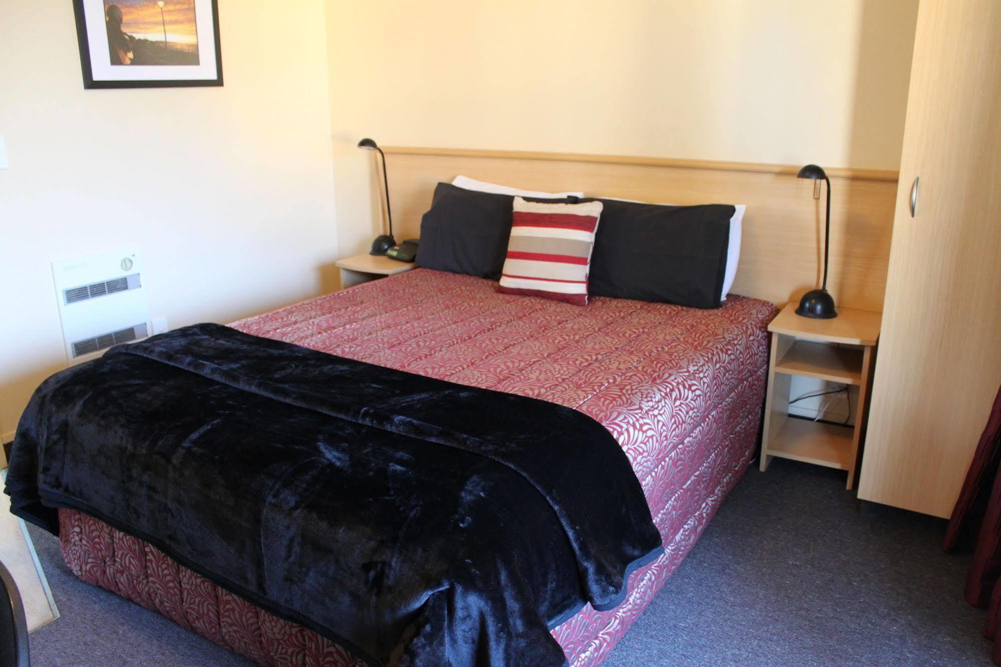 Alhambra Oaks Motor Lodge Dunedin Eksteriør billede